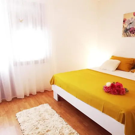 Ivan Apartment *
